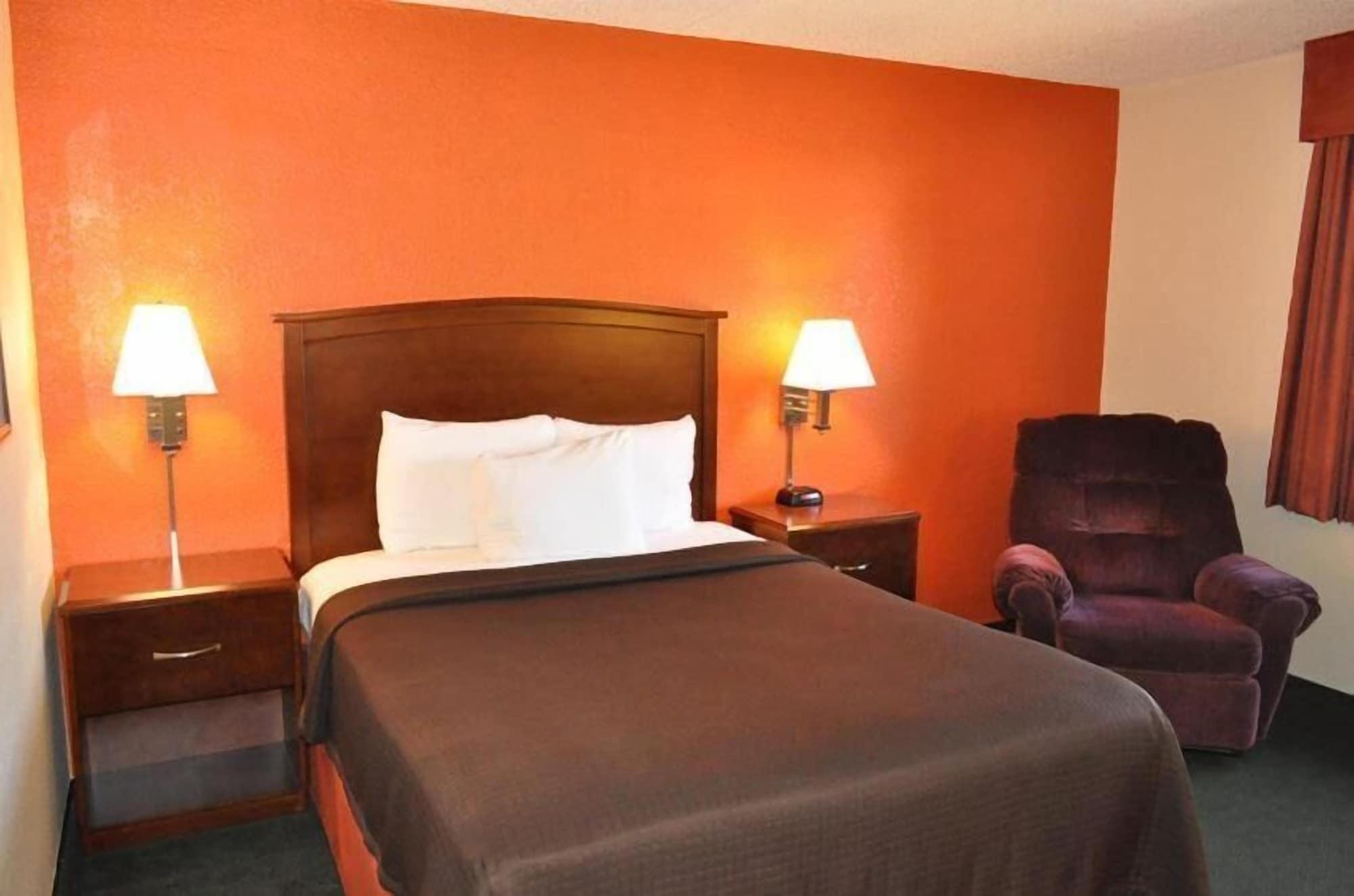 Americinn By Wyndham Plymouth Экстерьер фото