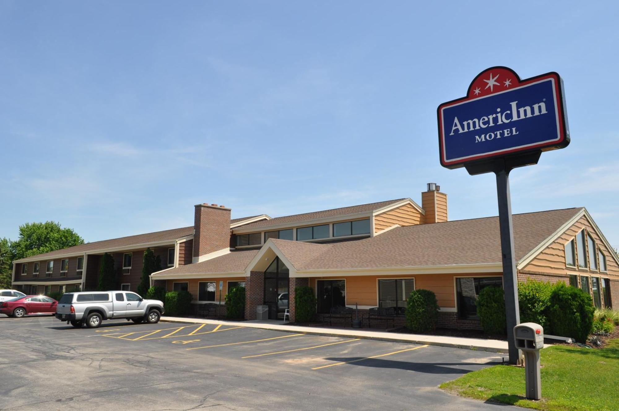 Americinn By Wyndham Plymouth Экстерьер фото