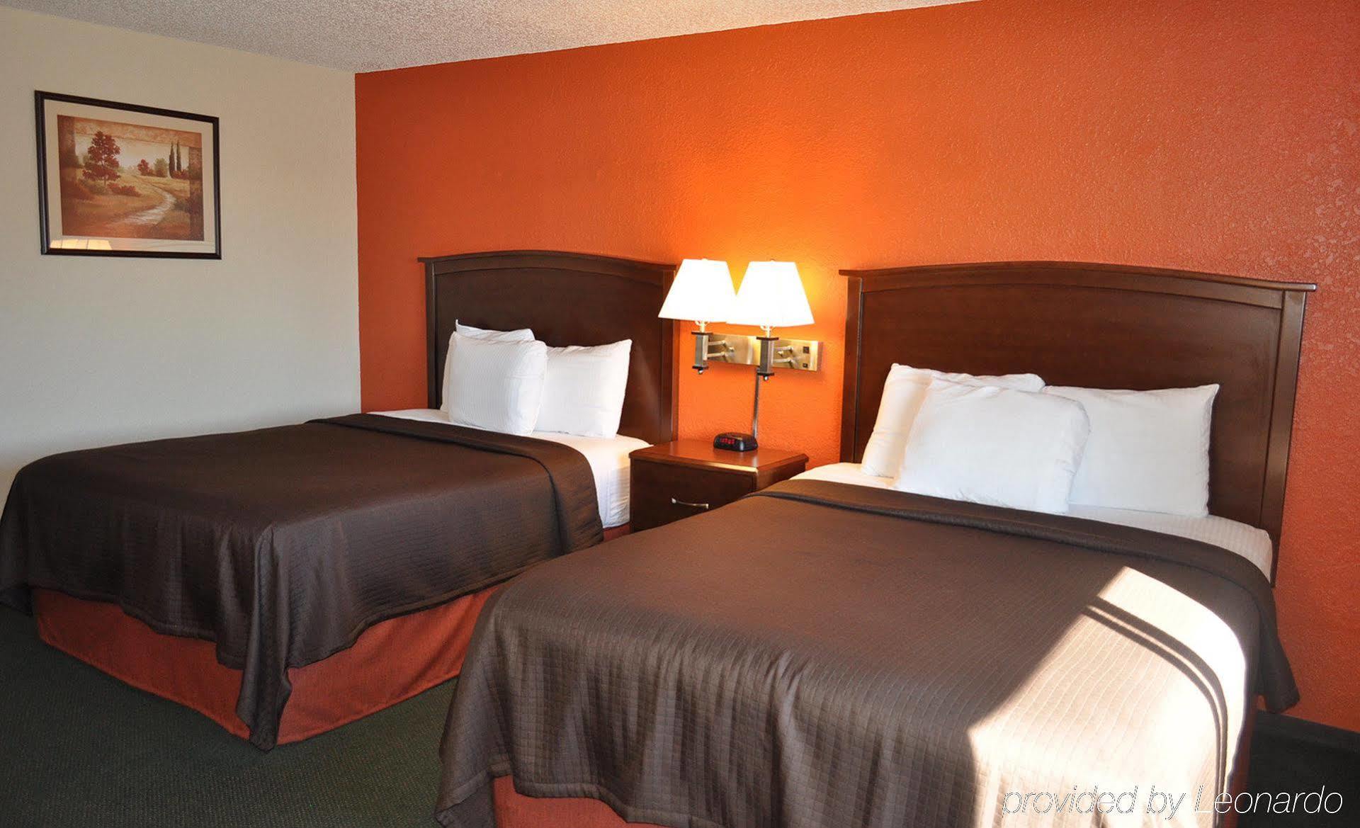 Americinn By Wyndham Plymouth Экстерьер фото